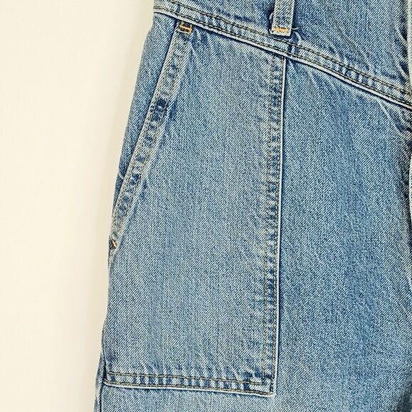 ABERCROMBIE & FITCH  Light Wash Cropped Mom Jeans Size 2R/26 Button Fly Raw Hem - Picture 11 of 13